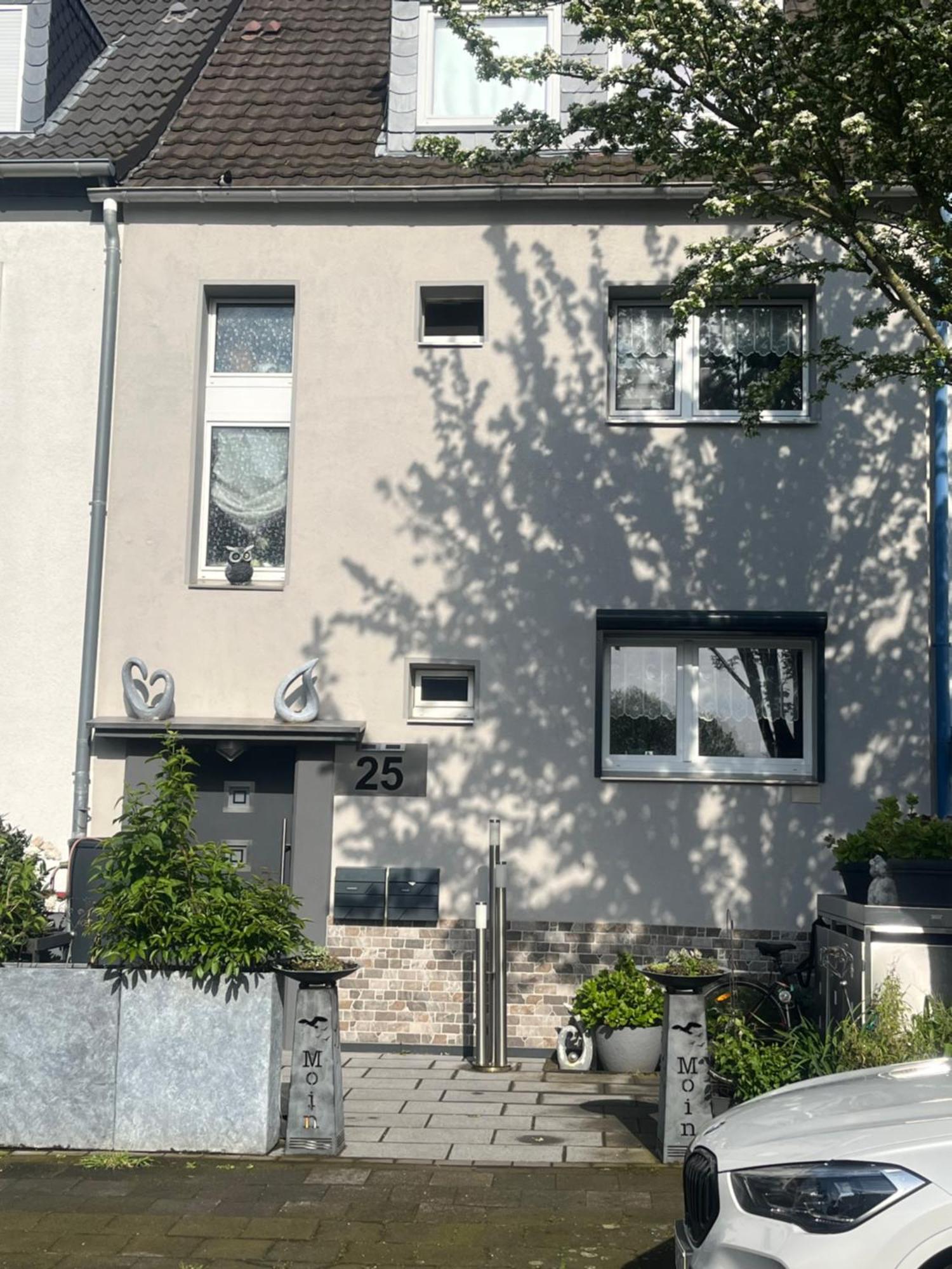 Gaestezimmer In Ratingen Bei Duesseldorf Mit Einem Hauch Luxus Exterior photo